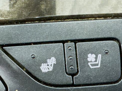Used 2014 Chevrolet Impala LTZ FWD image 25