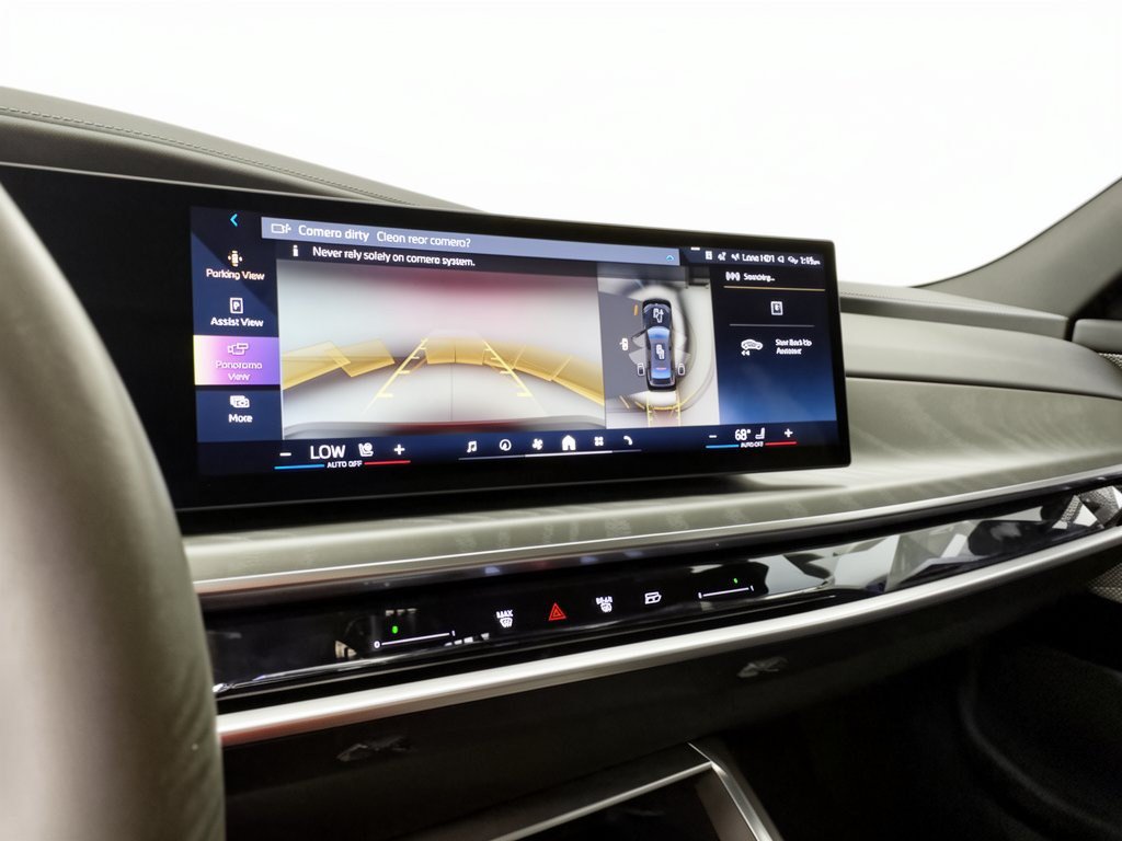 Used 2025 BMW 740i w/ Premium Package RWD image 24