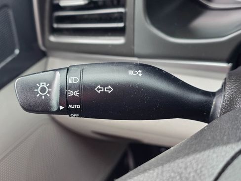 Used 2020 Hyundai Elantra SEL FWD image 20