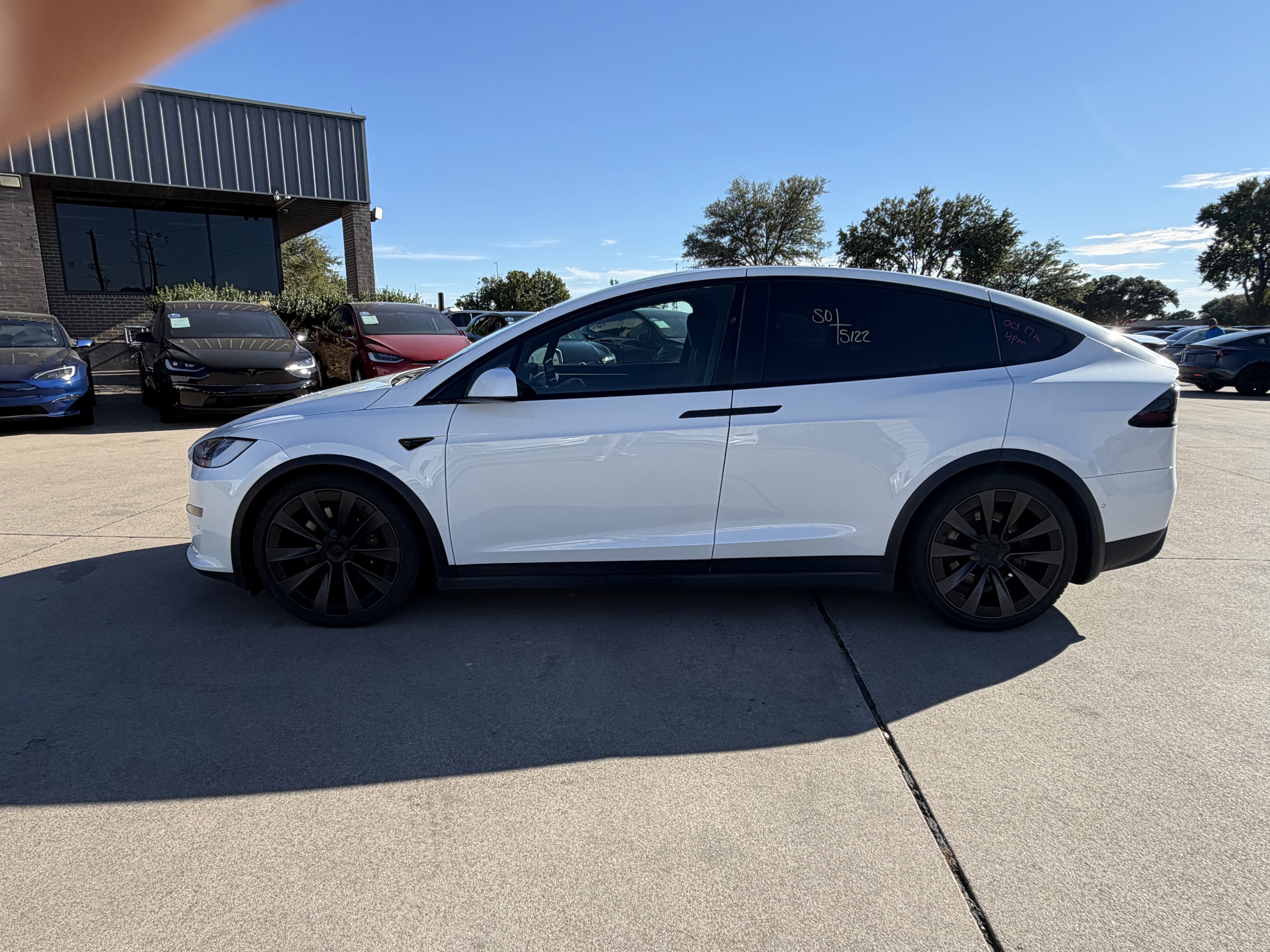 Used 2022 Tesla Model X AWD/4WD image 3