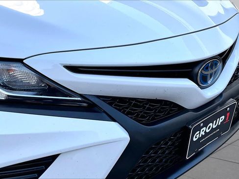 Used 2018 Toyota Camry SE FWD image 29