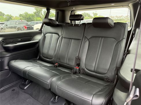 New 2025 Jeep Wagoneer L Series II AWD/4WD image 17