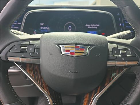 Used 2022 Cadillac Escalade Luxury AWD/4WD image 23