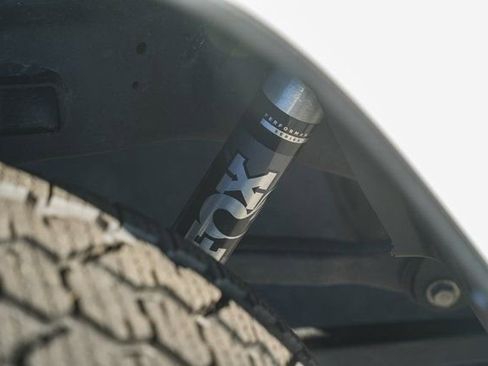 Used 2022 Jeep Gladiator Overland image 31