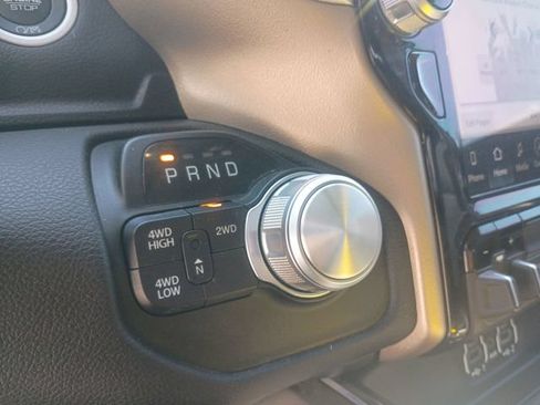 Used 2023 RAM 2500 Laramie AWD/4WD image 23