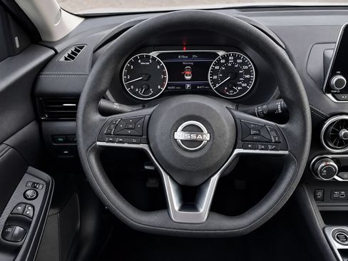 Used 2025 Nissan Sentra SV FWD image 28