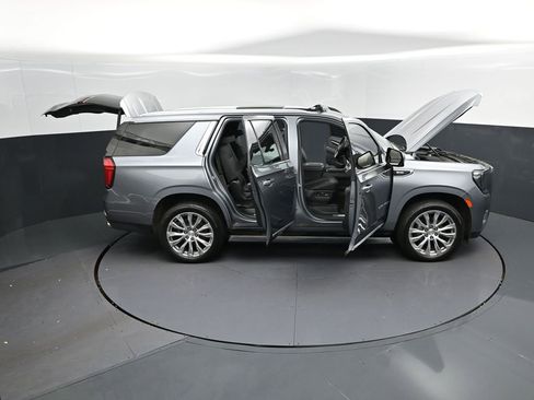 Used 2022 GMC Yukon Denali w/ Denali Premium Package image 52