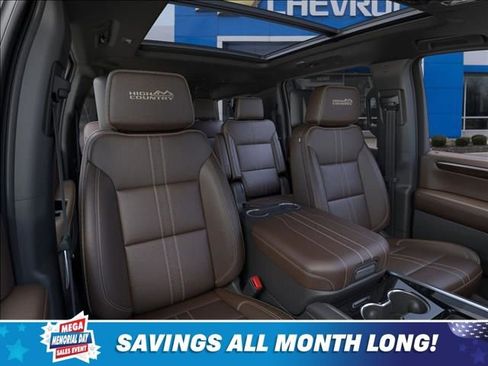 New 2026 Chevrolet Suburban High Country AWD/4WD image 16