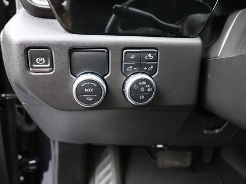 Certified 2024 GMC Sierra 1500 SLT image 14