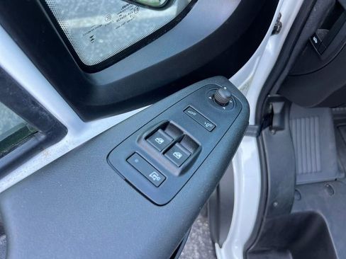 Used 2024 RAM ProMaster 2500 w/ Convenience Group image 24