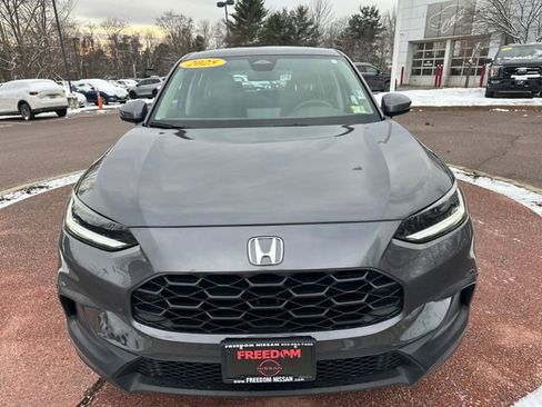 Used 2025 Honda HR-V LX image 8