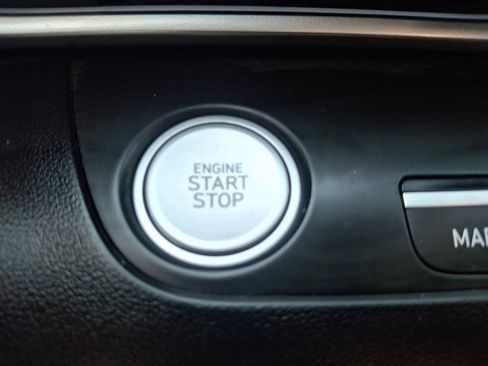 Used 2025 Hyundai Elantra SEL FWD image 25