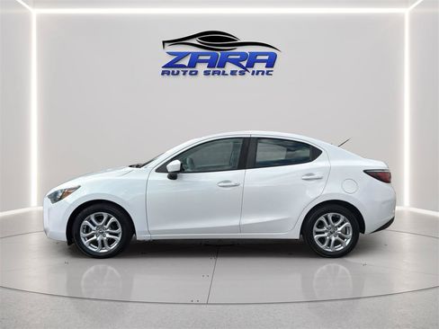 Used 2017 Toyota Yaris iA FWD image 4