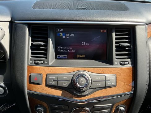 Used 2011 INFINITI QX56 4WD w/ Theater Pkg image 15