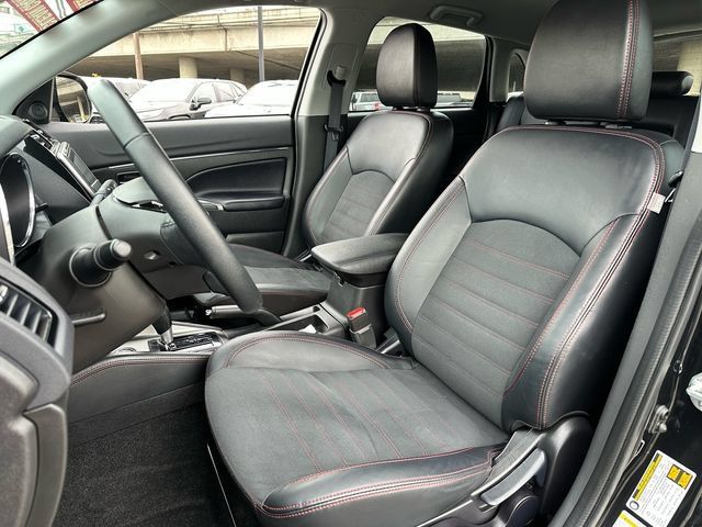 Used 2025 Mitsubishi Outlander Sport AWD image 9