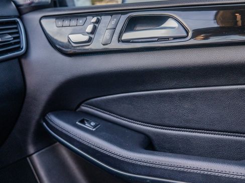 Used 2018 Mercedes-Benz GLS 550 4MATIC image 23