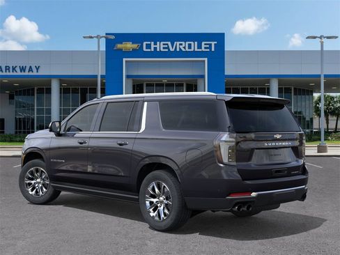 New 2026 Chevrolet Suburban Premier image 3