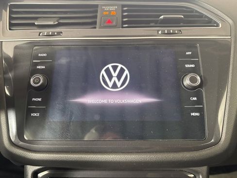 Certified 2021 Volkswagen Tiguan SE w/ Panoramic Sunroof Package image 14