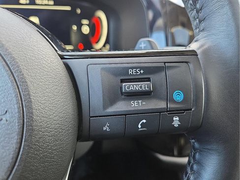 Used 2022 Nissan Pathfinder Platinum w/ Lighting Package (N93) image 18