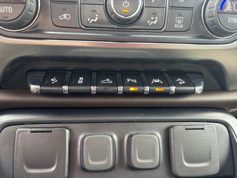 Used 2018 Chevrolet Silverado 1500 LTZ Z71 w/ LTZ Plus Package AWD/4WD image 27