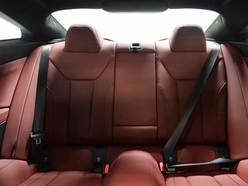 Used 2025 BMW 430i Coupe w/ Convenience Package image 9