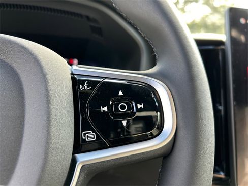 New 2026 Volvo XC60 B5 Plus w/ Protection Package Premier image 15