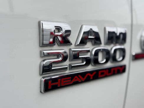 Used 2013 RAM 2500 Tradesman w/ Chrome Appearance Group image 9