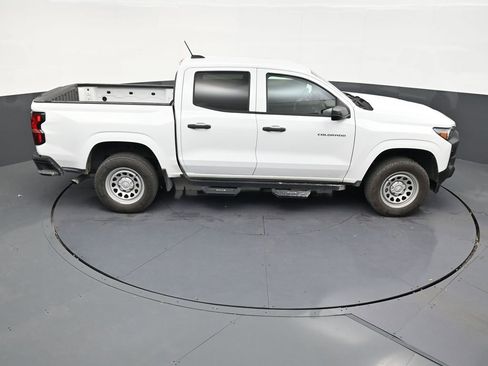 Used 2024 Chevrolet Colorado W/T w/ WT Convenience Package RWD image 17