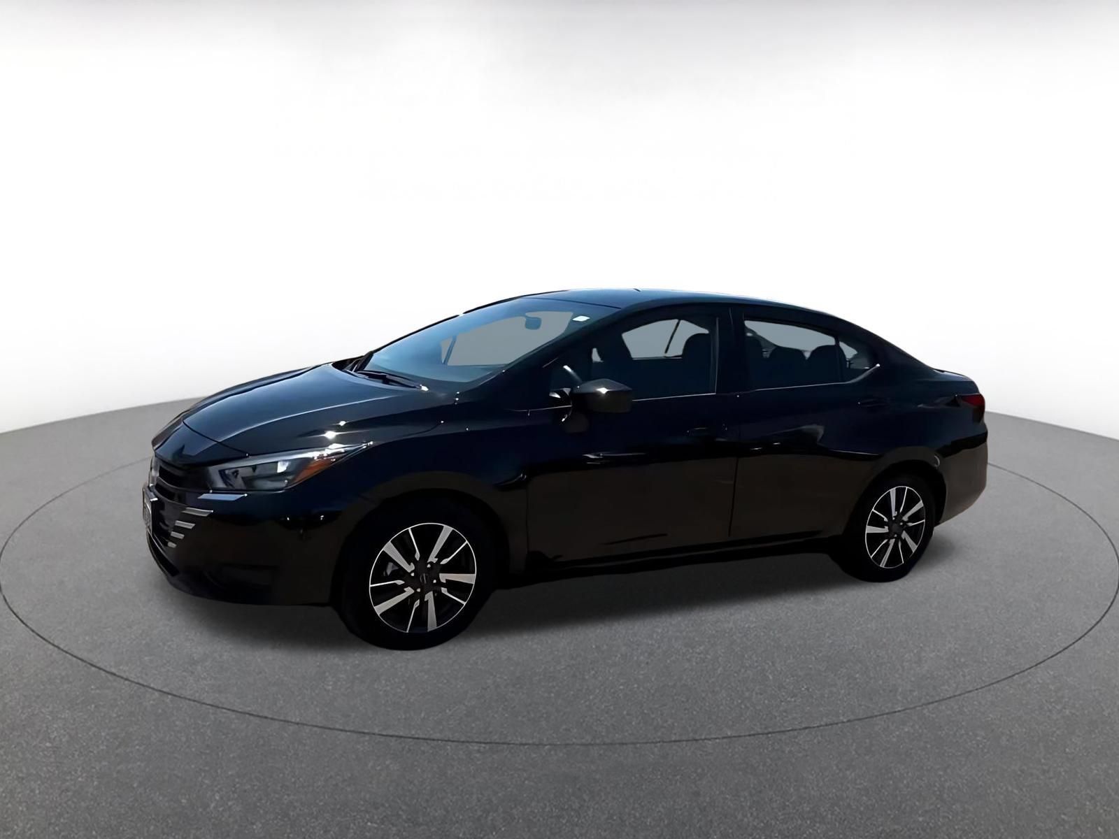 Used 2025 Nissan Versa SV FWD image 7