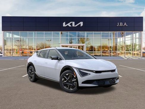 New 2025 Kia EV6 Wind image 8