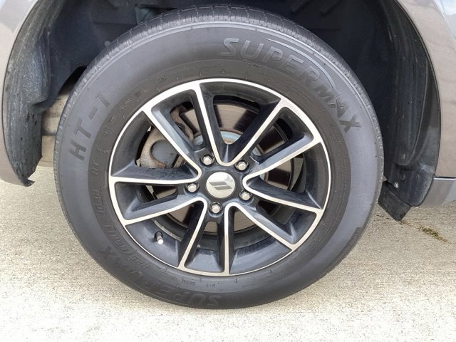 Used 2018 Dodge Journey SE w/ Connectivity Group FWD image 7