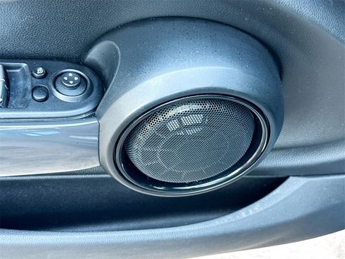 Used 2018 MINI Cooper Convertible image 20