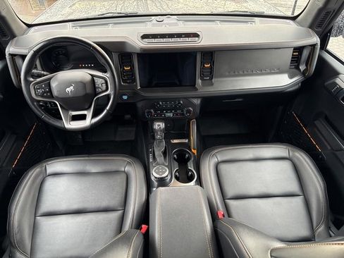 Used 2024 Ford Bronco Badlands image 12