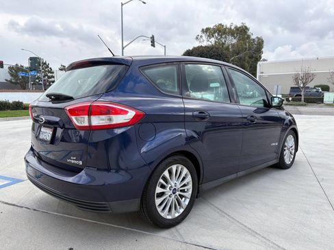 Used 2017 Ford C-MAX SE image 4