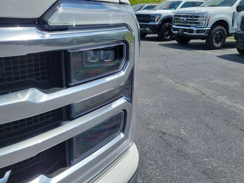 Certified 2024 Ford F250 Platinum w/ FX4 Off-Road Package AWD/4WD image 3