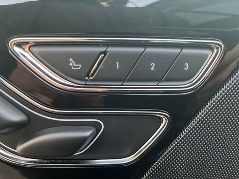 Used 2025 Lincoln Aviator AWD image 11