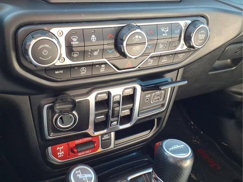 Used 2021 Jeep Gladiator Mojave image 27