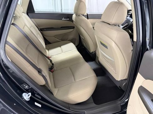 Used 2010 Hyundai Elantra SE FWD image 8