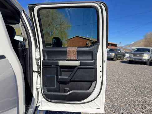 Used 2019 Ford F250 Lariat w/ Lariat Ultimate Package image 13