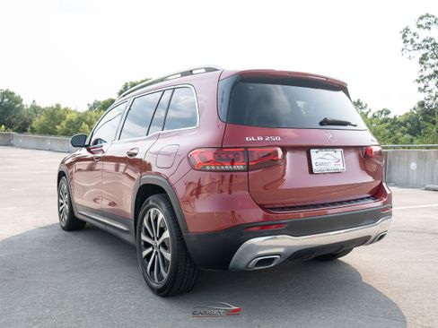 Used 2020 Mercedes-Benz GLB 250 4MATIC w/ Premium Package image 5