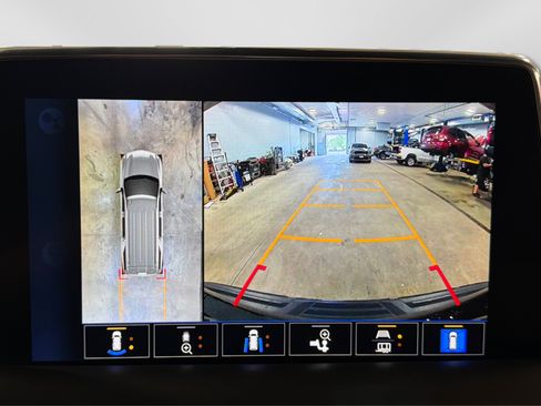 Used 2022 Chevrolet Tahoe RST w/ Luxury Package AWD/4WD image 29
