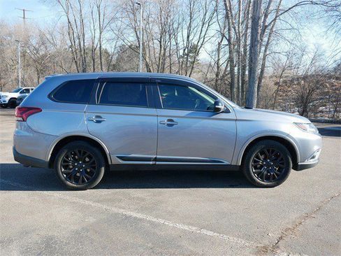 Used 2016 Mitsubishi Outlander SE image 8