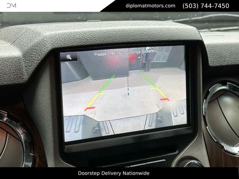 Used 2016 Ford F250 Lariat w/ Lariat Interior Package image 30