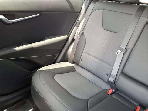 Used 2024 Kia Niro EX FWD image 16