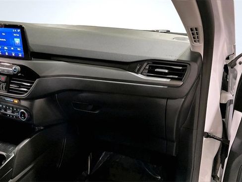 Used 2024 Ford Escape Active w/ Cold Weather Package image 17