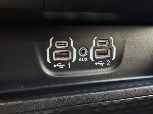 Used 2024 RAM 1500 Laramie RWD image 27