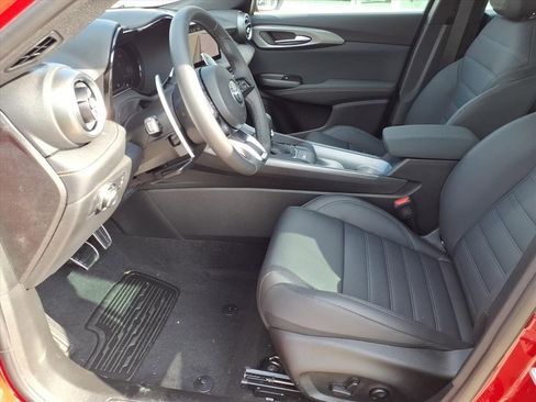 New 2025 Alfa Romeo Tonale Veloce w/ Premium Package image 13