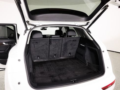 Used 2018 Audi Q5 2.0T Premium image 13