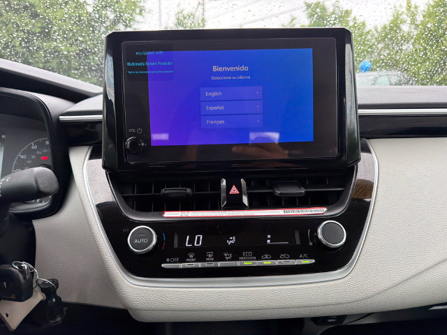 Used 2025 Toyota Corolla LE FWD image 30
