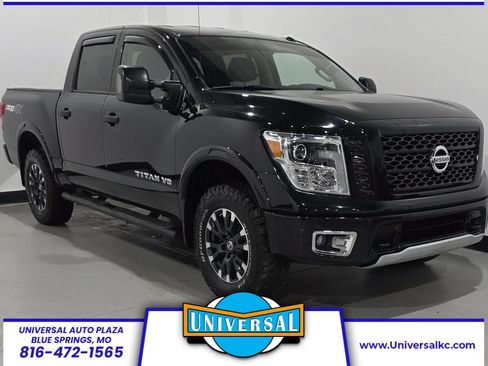 Used 2019 Nissan Titan S image 1